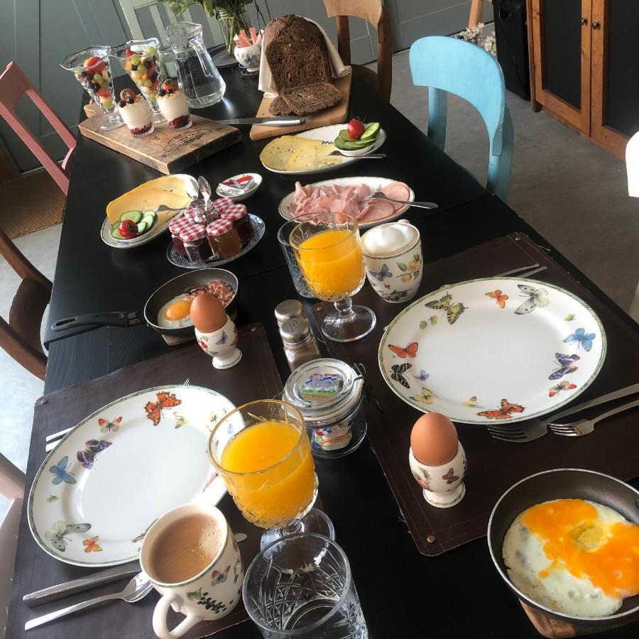 B&B Bij Tante Teun 날드위크 외부 사진
